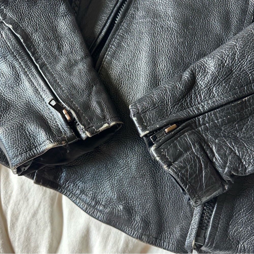 Vintage Leather Moto Jacket | lined & beautiful details | size small/medium - Picture 5 of 11